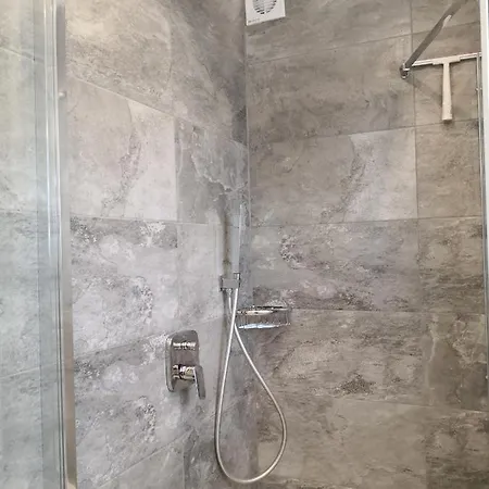 Apartman Nika, *