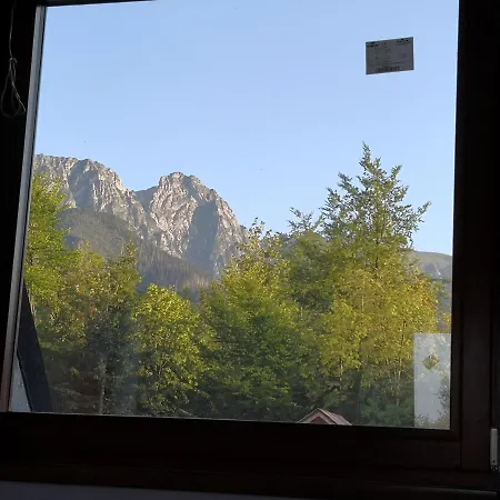 Nika, Apartman *
