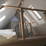 Apartman Nika, *
