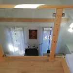 Nika, Apartman