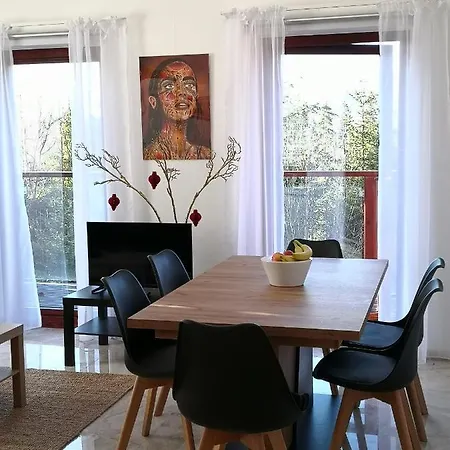 Nika, Apartamento *