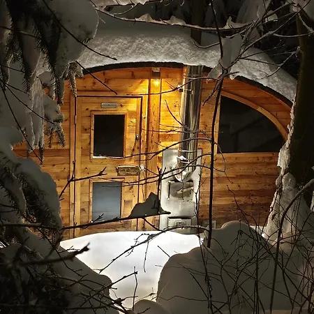 Nika, זקופאנה