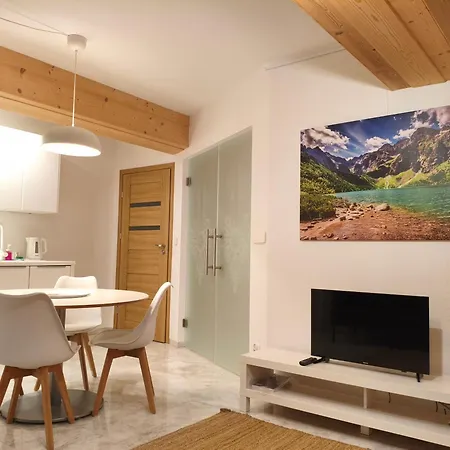 Nika, Apartamento *