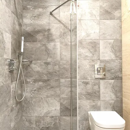 Nika, Apartamento *