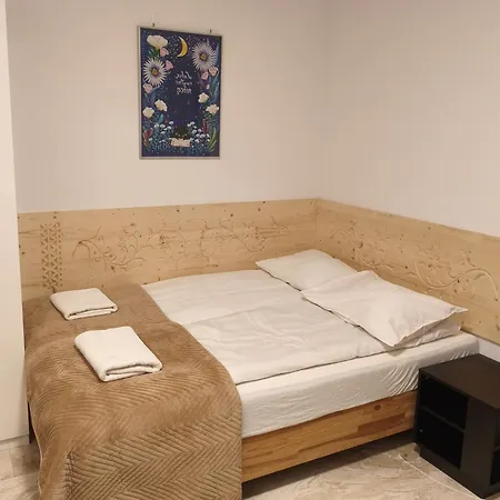 דירה Nika, זקופאנה