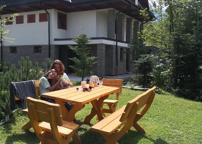 Nika, زاكوباني