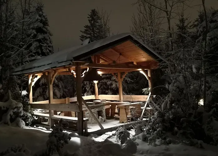 Nika, * زاكوباني