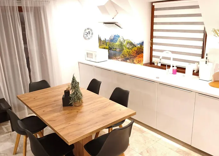 شقة Nika, زاكوباني